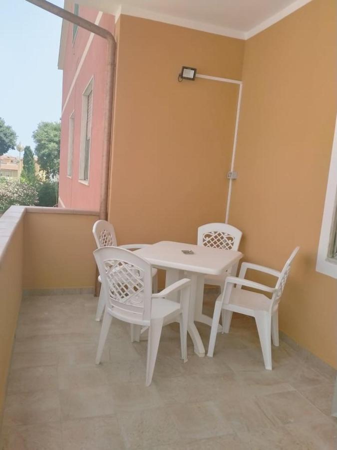 Casa Angela Lägenhet Porto Torres Exteriör bild